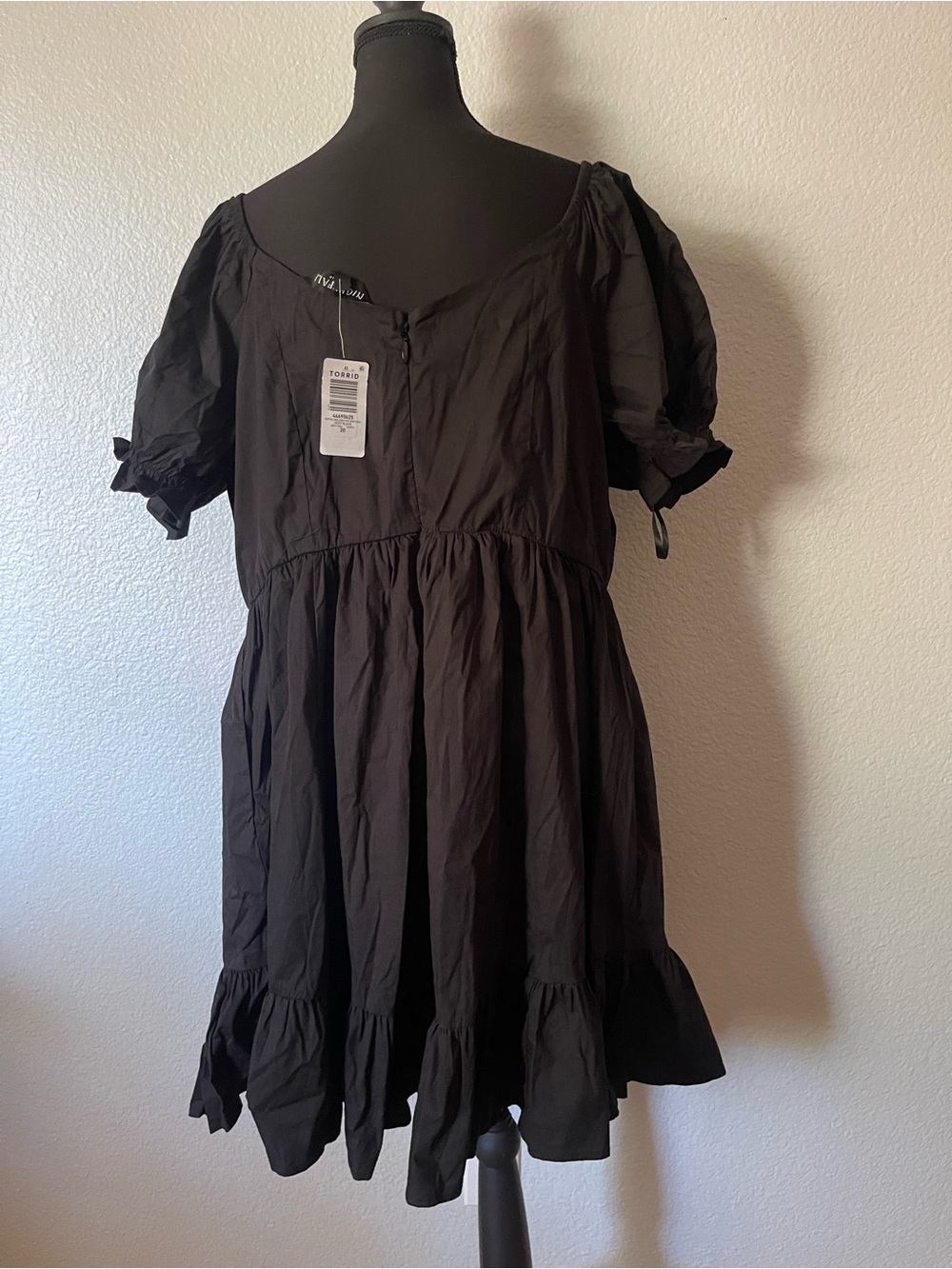 torrid Deep Black Knee-Length Puff Corset Dress - Picture 2 of 3